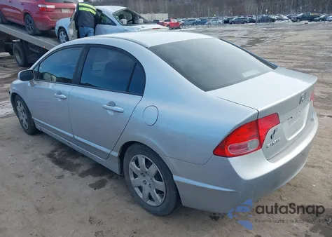 2008 Honda Civic Lx z USA, uszkodzony, nr VIN 1HGFA16538L067851